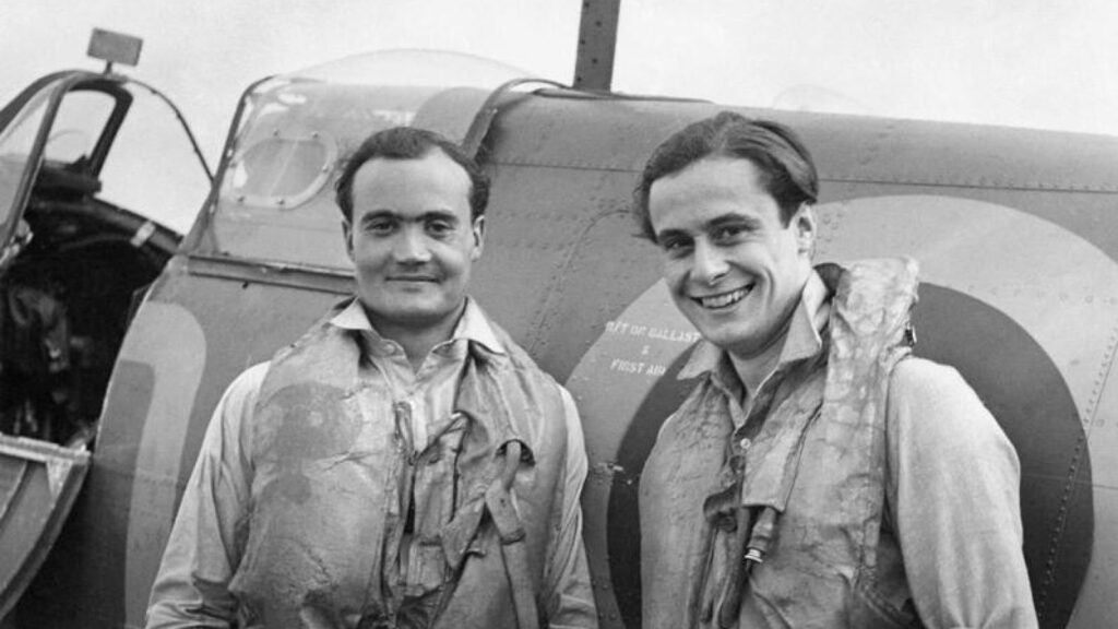Kingcome and Wellum of 92 after the Battle