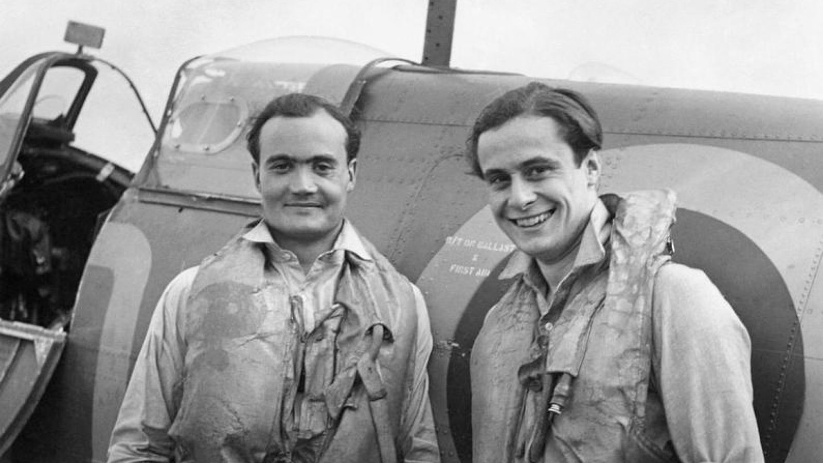 Kingcome and Wellum of 92 after the Battle